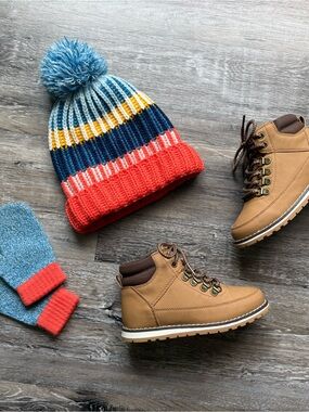 🧸 Children’s Place | NWOT • Tan Boots + Cute Winter Hat & Mittens